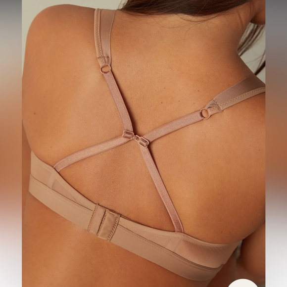 Mesh Triangle Bralette - Picture 3 of 6